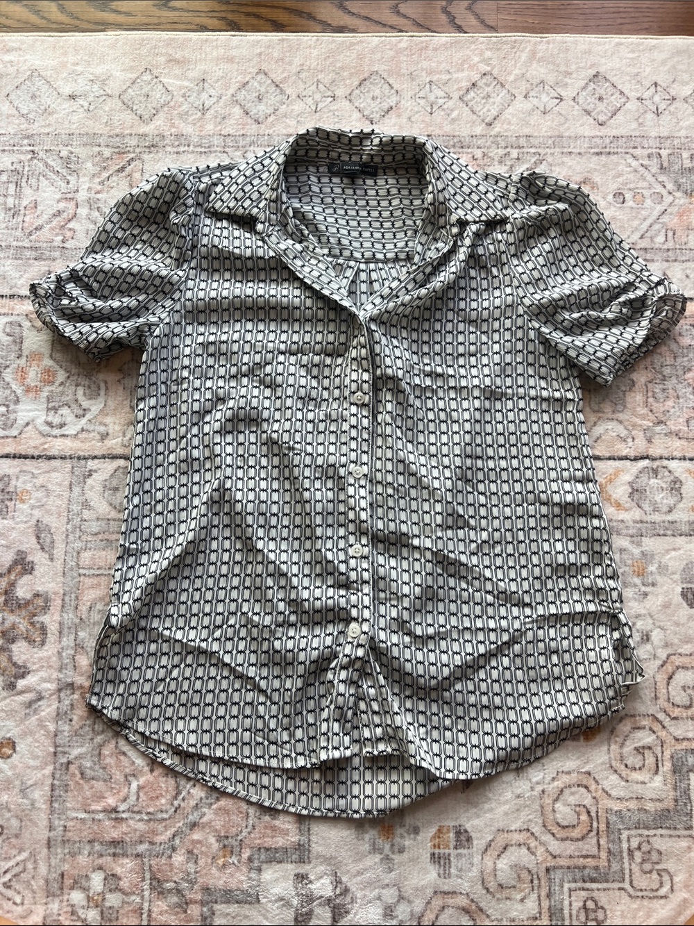 Adrianna Papell Black & White Geometric Button-Down Blouse